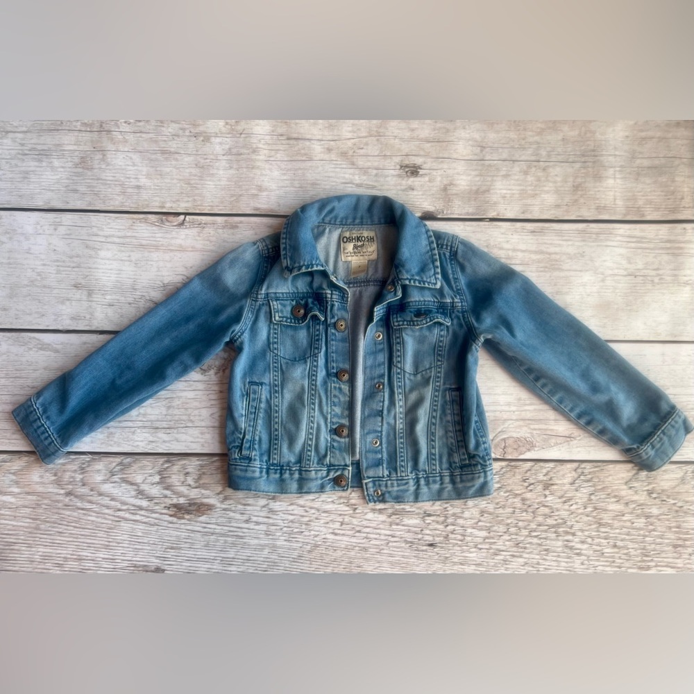 Super cute denim jacket.